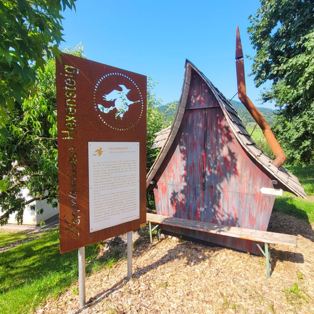 Hexenhäuschen auf dem Hexensteig im Achertal